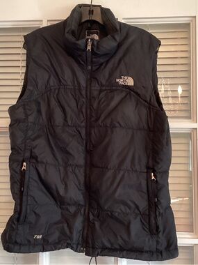 The North Face Black Women's Puffer Vest - 700 Fill